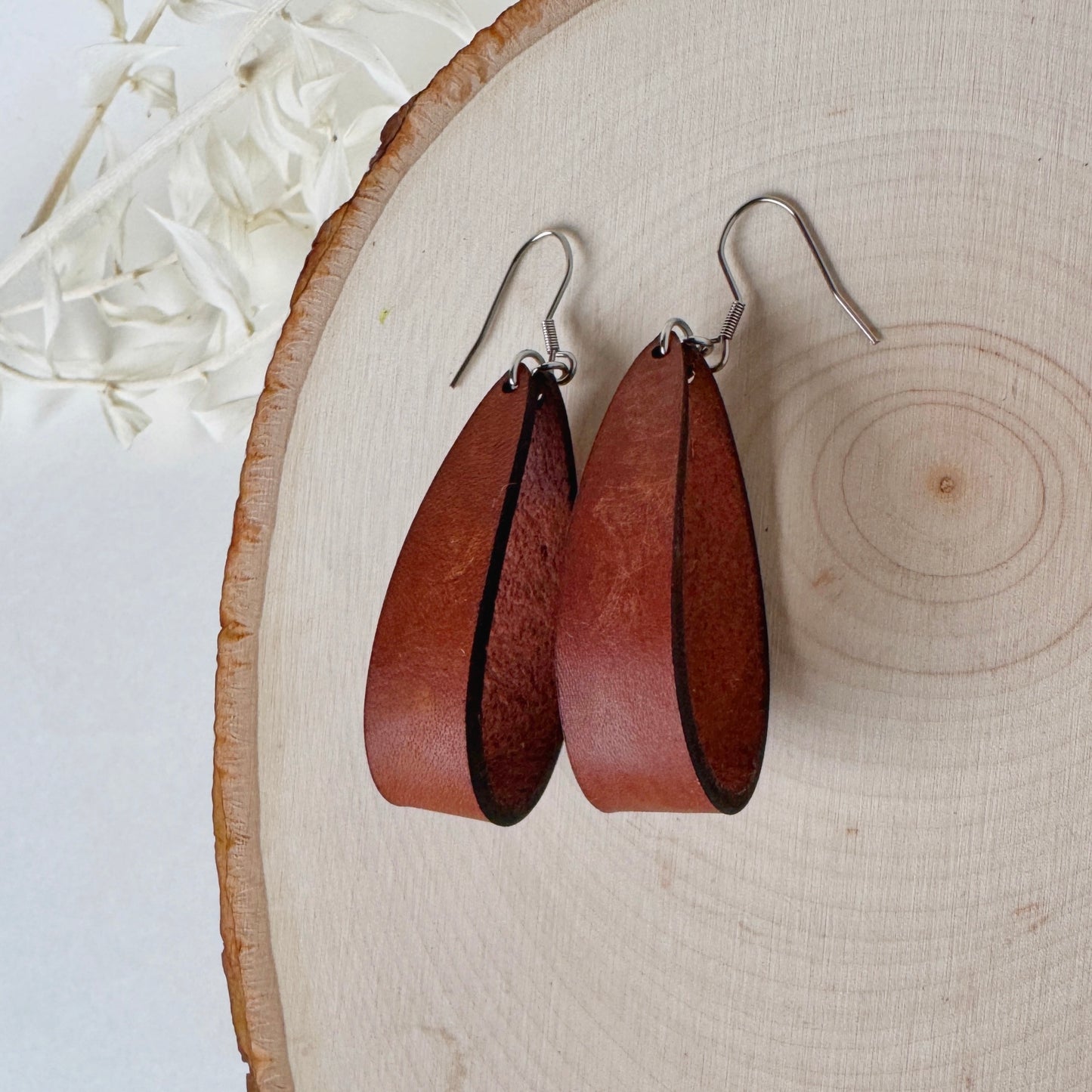 Shoulda Been A Cowgirl | loop leather earrings