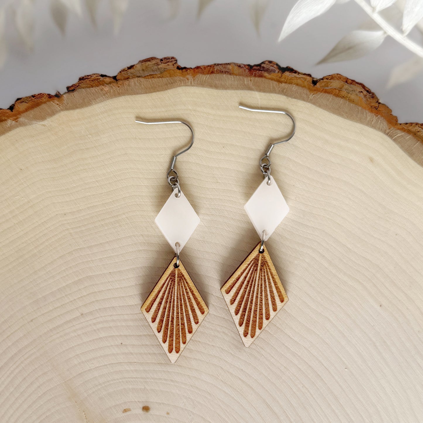 Double Diablo | lightweight modern double-diamond earrings