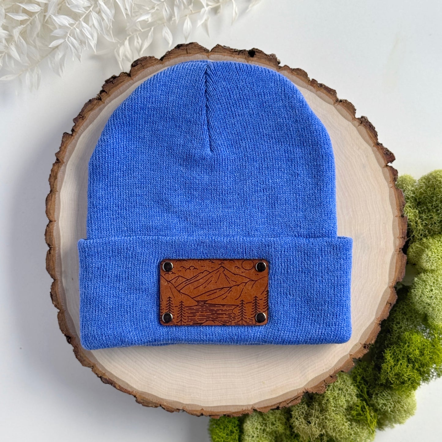 Rivers & Ridges beanie with snap on/off leather patch