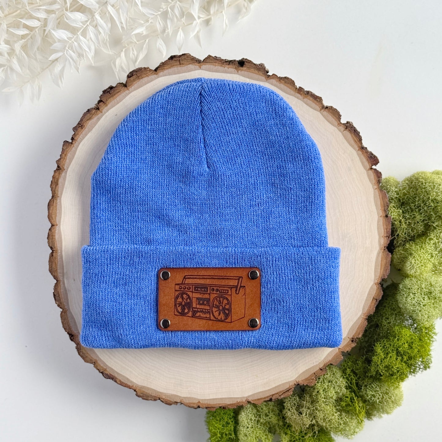 Boombox beanie with snap on/off leather patch