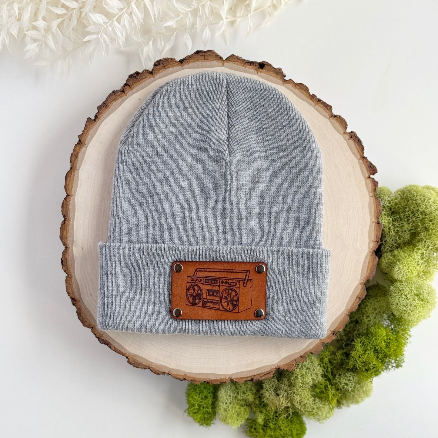 Boombox beanie with snap on/off leather patch