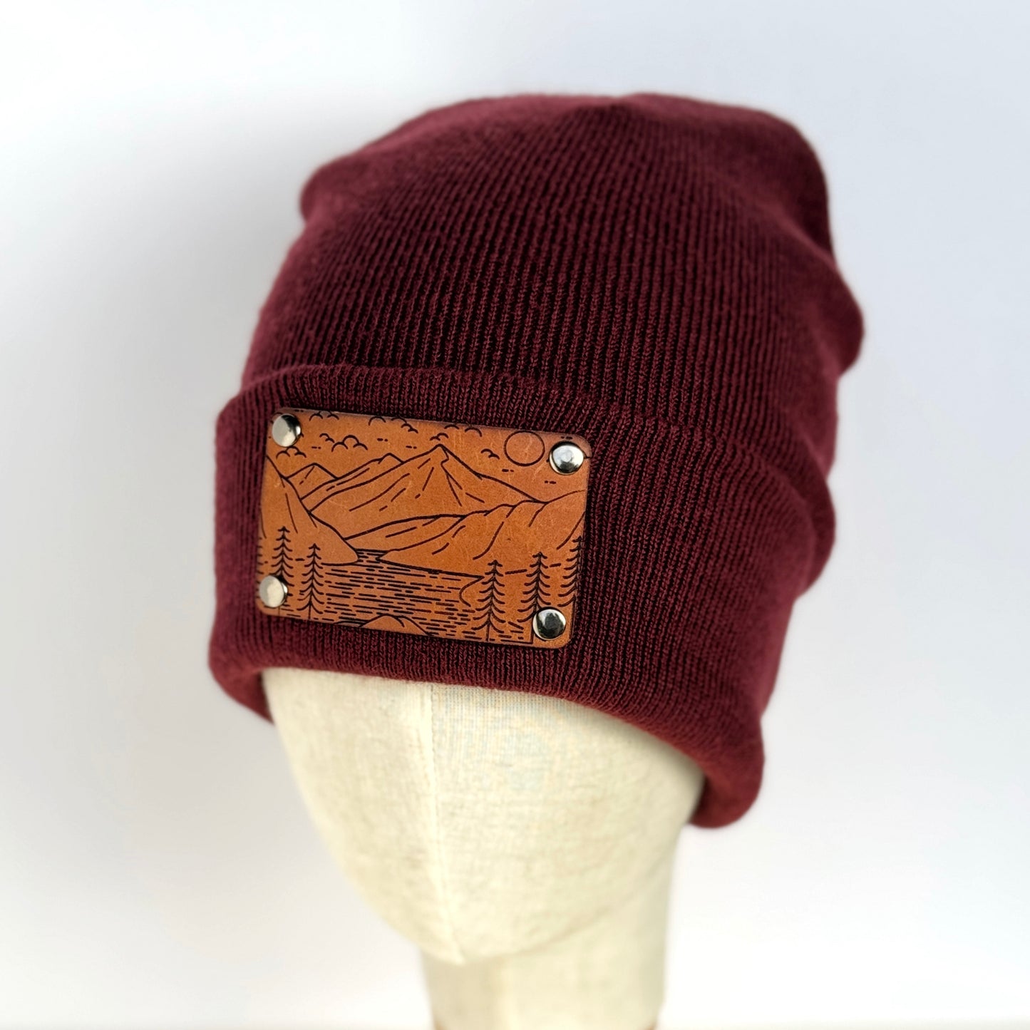 Rivers & Ridges beanie with snap on/off leather patch